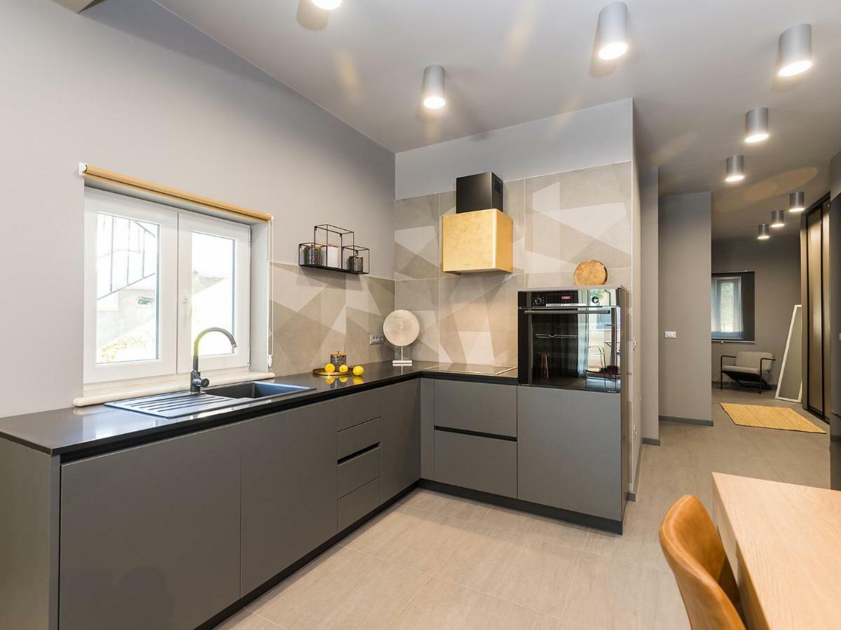 Magnolia - Modern Apartment Near City Center And Sea Porec Esterno foto