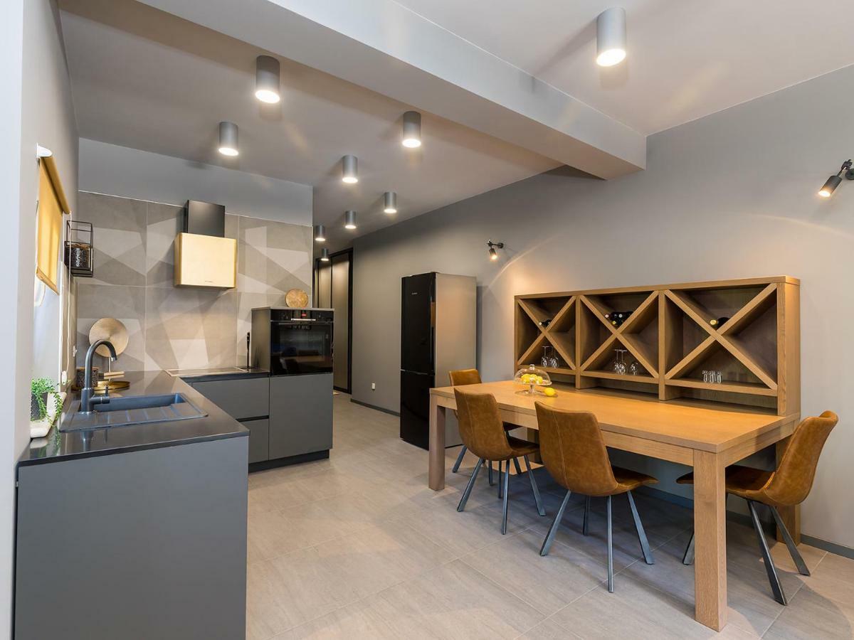 Magnolia - Modern Apartment Near City Center And Sea Porec Esterno foto