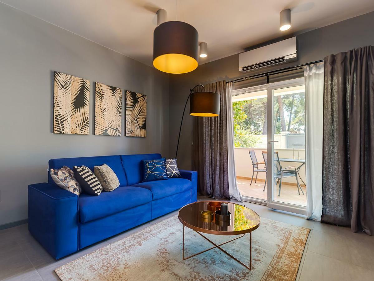 Magnolia - Modern Apartment Near City Center And Sea Porec Esterno foto