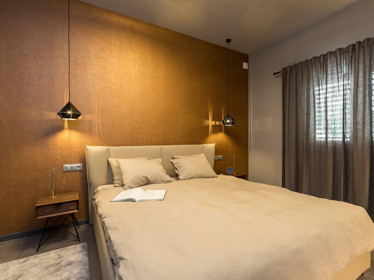 Magnolia - Modern Apartment Near City Center And Sea Porec Esterno foto